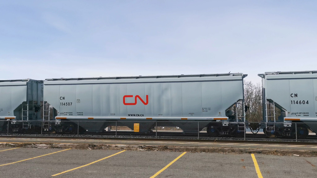 CN 114507